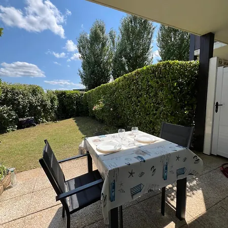 Апартаменты Cosy Avec Jardin *