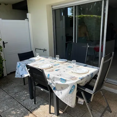 Cosy Avec Jardin شقة